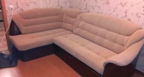 Перетяжка углового дивана. Беломорская